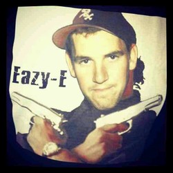 Eazy e eli manning T-Shirts